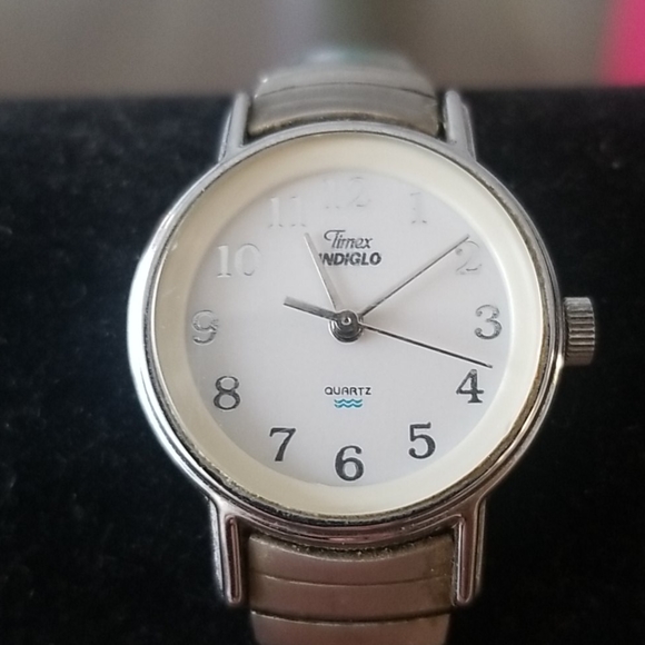 TIMEX INDIGLO Womens Watch With Stretch Band - Picture 5 of 5